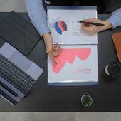 Crescita e sfide delle medie imprese italiane: innovazione e produttività al centro Crescita e sfide delle medie imprese italiane: innovazione e produttività al centro