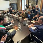 Dopo il ciclone Harry, Schifani a Siracusa promette risorse e velocità: "La scommessa sono i tempi" Dopo il ciclone Harry, Schifani a Siracusa promette risorse e velocità: "La scommessa sono i tempi"