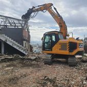 Messina, demolita l’ultima baracca di via Ennio Quinto: al posto del degrado un nuovo asse viario. Schifani: “Lavoro di squadra per cambiare la città”