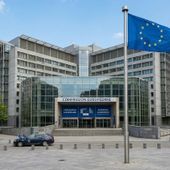 Nucleare e Unione Europea, lo stretto di Hormuz affretta le decisioni di Bruxelles