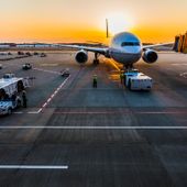 Guerra nel Golfo, caro carburanti e dollaro forte continuano a pesare sui viaggi organizzati. Assoviaggi: “La pressione sui costi resta elevata, servono interventi urgenti” Guerra nel Golfo, caro carburanti e dollaro forte continuano a pesare sui viaggi organizzati. Assoviaggi: “La pressione sui costi resta elevata, servono interventi urgenti”