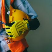 Il datore di lavoro ha l’obbligo di vigilare sul corretto uso dei DPI da parte del lavoratore Il datore di lavoro ha l’obbligo di vigilare sul corretto uso dei DPI da parte del lavoratore