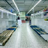 Dal panico al consumo: come la paura muove l'economia nelle crisi Dal panico al consumo: come la paura muove l'economia nelle crisi