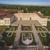 Contro Narciso e la bellezza ingannevole: torna il Festival della Mitologia con Finazzer Flory Contro Narciso e la bellezza ingannevole: torna il Festival della Mitologia con Finazzer Flory