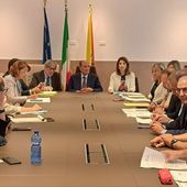 Schifani incontra i sindacati: "Vicini al personale. Direttive per il nuovo contratto e 10 milioni per il welfare" Schifani incontra i sindacati: "Vicini al personale. Direttive per il nuovo contratto e 10 milioni per il welfare"
