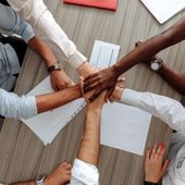 L'influenza dello spirito di squadra nel successo aziendale L'influenza dello spirito di squadra nel successo aziendale