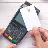 Bancomat sigla un accordo con Bizum e Mb Way per i pagamenti istantanei internazionali