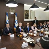 Il Governo israeliano approva l’accordo su Gaza, 737 detenuti in cambio di ostaggi