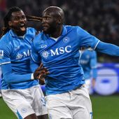 Napoli vince 2-1 in rimonta, primo stop Juve in campionato
