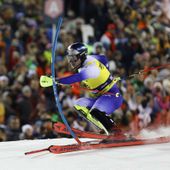 Capolavoro Vinatzer, secondo posto nello slalom a Kitzbuehel