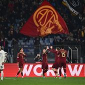 La Roma batte 2-0 l’Eintracht e accede ai play-off
