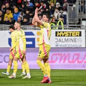 Vlahovic match-winner, la Juventus espugna Cagliari