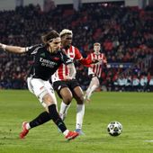 L’Arsenal ne fa sette in casa Psv, in gol anche Calafiori