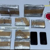 Sequestrati 4,5 kg di droga, arrestato corriere calabrese