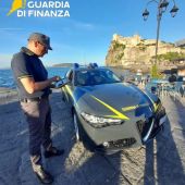 Ischia, controlli degli affitti abusivi. 52 violazioni accertate