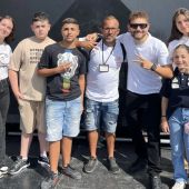 Caivano, scuola inizia con racconti radio da pulmino bruciato da camorra Caivano, scuola inizia con racconti radio da pulmino bruciato da camorra