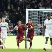 Non basta Dybala, all’Olimpico il Viktoria Plzen batte 2-1 la Roma