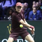 Sinner vince il 1000 di Parigi e torna numero 1 del mondo