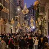 Tredicesime più ricche, gli italiani spenderanno 10 mld per i regali di Natale
