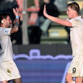 Il Napoli torna a vincere in trasferta, doppietta di Hojlund e Cremonese ko