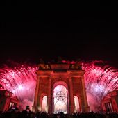 Mattarella in tram, poesia, musica e grandi star: parte Milano-Cortina