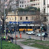 Due vittime e una quarantina di feriti il bilancio del tram deragliato a Milano Due vittime e una quarantina di feriti il bilancio del tram deragliato a Milano