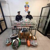 Carabinieri scoprono deposito di droga per 2,5 milioni di euro, 3 arresti a Roma Carabinieri scoprono deposito di droga per 2,5 milioni di euro, 3 arresti a Roma