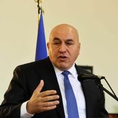 Crosetto “Per l’Ucraina è difficile entrare in Europa, la pace va difesa” Crosetto “Per l’Ucraina è difficile entrare in Europa, la pace va difesa”