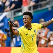 Vinicius trascina il Brasile al primo posto nel girone C, 3-0 alla Scozia Vinicius trascina il Brasile al primo posto nel girone C, 3-0 alla Scozia