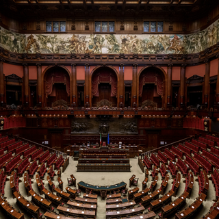 Il Senato approva la prima legge italiana sull’Intelligenza Artificiale