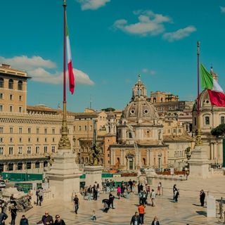 Manovra, Gualtieri: «Serve più coraggio. Così si frena la crescita»