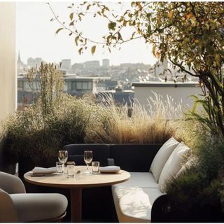 Mercato immobiliare di Milano: la vendita record di Corso Venezia e le nuove prospettive per le Partite IVA