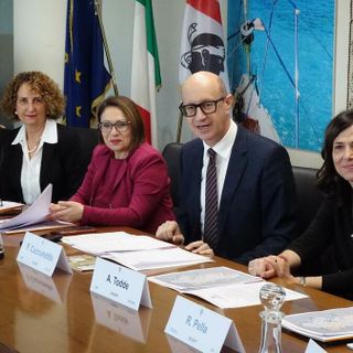 Dopo 15 anni di assenza, il Giro di Sardegna torna a portare il grande ciclismo nell'isola: cinque tappe a fine febbraio 2026.