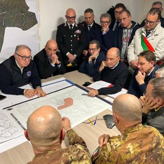 Frana di Niscemi, Schifani consegna i primi alloggi e vara il decentramento: «Il sindaco soggetto attuatore, così si accelera»