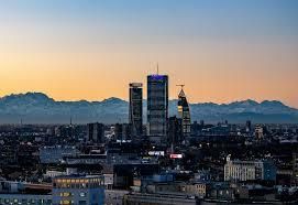 Lombardia approva il piano triennale del turismo: mira a qualità, sostenibilità e destagionalizzazione