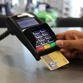 Moneta elettronica: Confesercenti, le imprese accelerano. Nel 2025 verso 3,87 milioni di Pos, Italia ai vertici in Europa