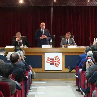 Marmo veneto, Bitonci: «Distretto strategico, puntare su giovani e formazione»