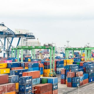 Lavoratori sempre più distanti dalle aziende: l’engagement crolla, perdite per 10 trilioni di dollari