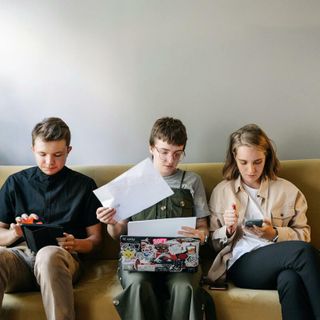 Giovani e mercato del lavoro: adattarsi o resistere?