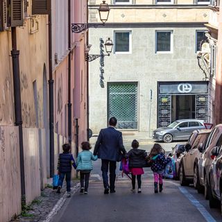 Gentitori, lavoro e chiusure scolastiche
