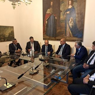 Ispica, il presidente Schifani riceve il nuovo sindaco Muraglie: al centro del vertice a Palazzo d'Orleans dissesto, strade e impianti sportivi