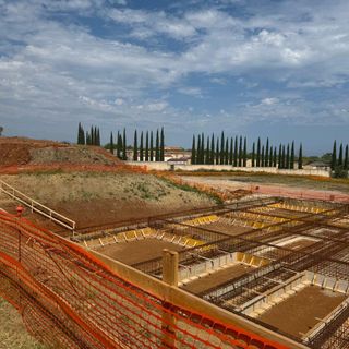 Campofelice di Roccella, dopo 70 anni nasce una nuova scuola: posata la prima pietra con la “teca del tempo”