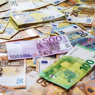 Economia: Confesercenti-CER, l’inflazione riporta in negativo i redditi reali delle famiglie