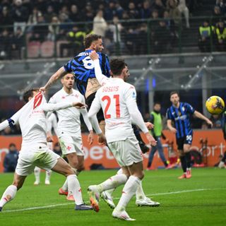 L’Inter batte 2-1 la Fiorentina e si porta a -1 dal Napoli