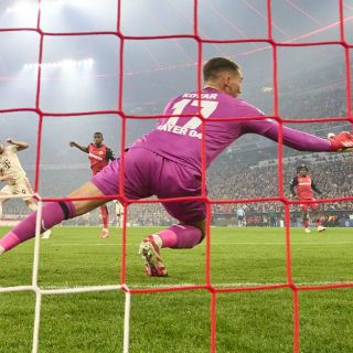 Il Bayern Monaco travolge il Bayer 3-0, doppietta per Kane