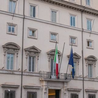 Cdm proclama 5 giorni di lutto nazionale per la morte del Papa