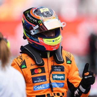 Pole Piastri e prima fila McLaren in Spagna, quinto Hamilton