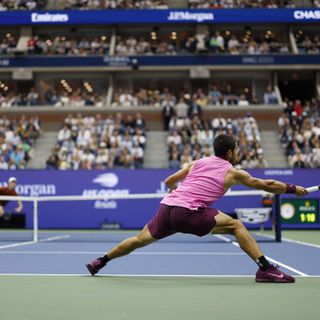 Alcaraz batte Sinner, vince gli Us Open e vola sulla vetta Atp