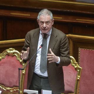 Urso “Italia non arretra, il Pil si consolida e cresce”