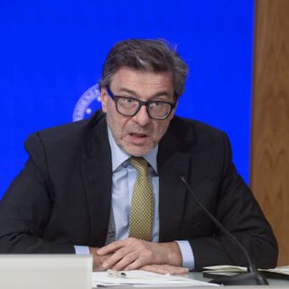 Giorgetti “Il risparmio motore della ricostruzione”